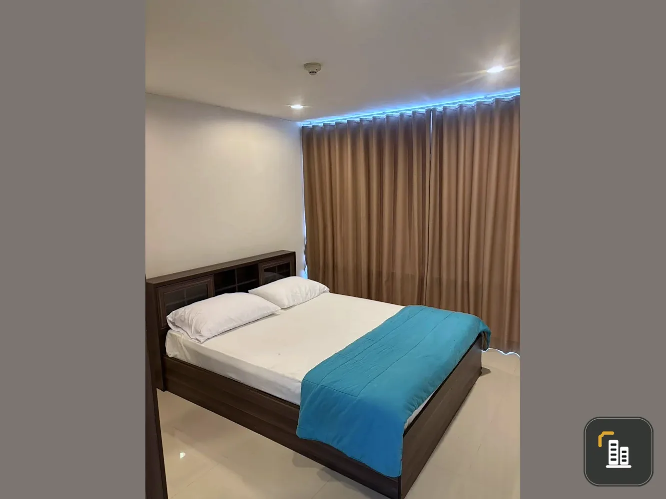 Rent The Raffles Condominium, 2 bedrooms, large living area, great location, convenient transportation. Book now!