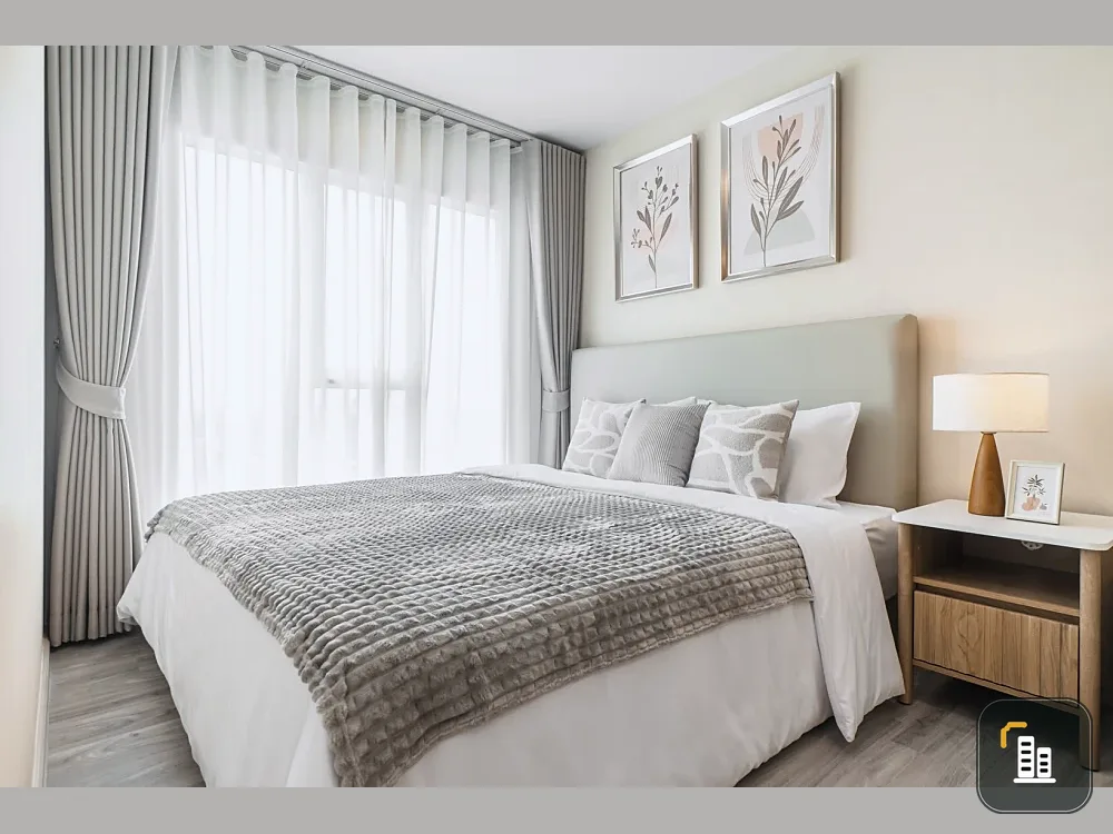 For rent: Regent Home Bangna, 32nd floor, beautifully furnished with built-in features and Chao Phraya River view. Convenient and fully equipped. Move
