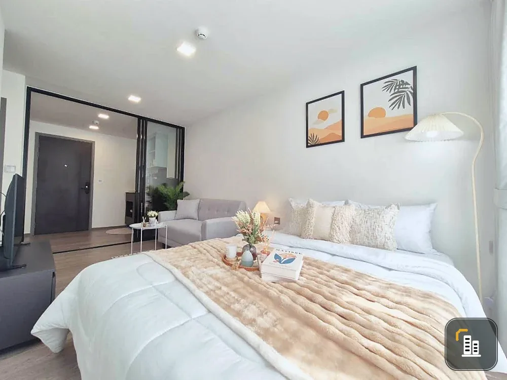 For rent: Maroon Ratchada 32, beautifully decorated minimalist room, great location, fully furnished. Book now!