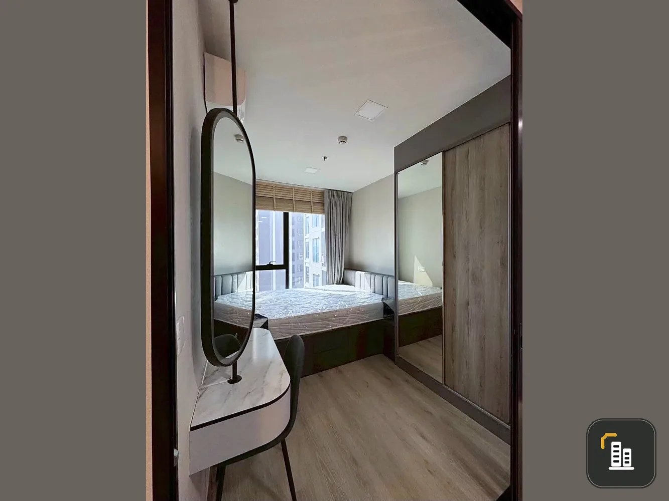 Urgent sale! The Privacy Taopoon Interchange, ready-to-move-in unit, fully furnished with appliances. Amazing price! Book now!