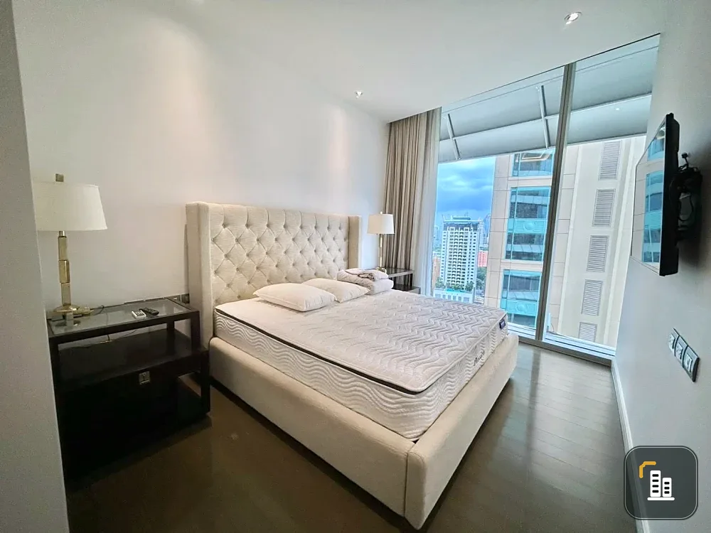 For rent: Magnolias Ratchadamri Boulevard. Spacious and comfortable rooms with ample living space and complete amenities. Book now!