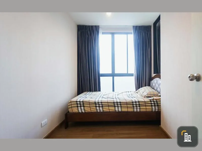 SALE The Tree Interchange, spacious room decorated ready to move in Complete electrical appliances. Don't miss it. Book now.