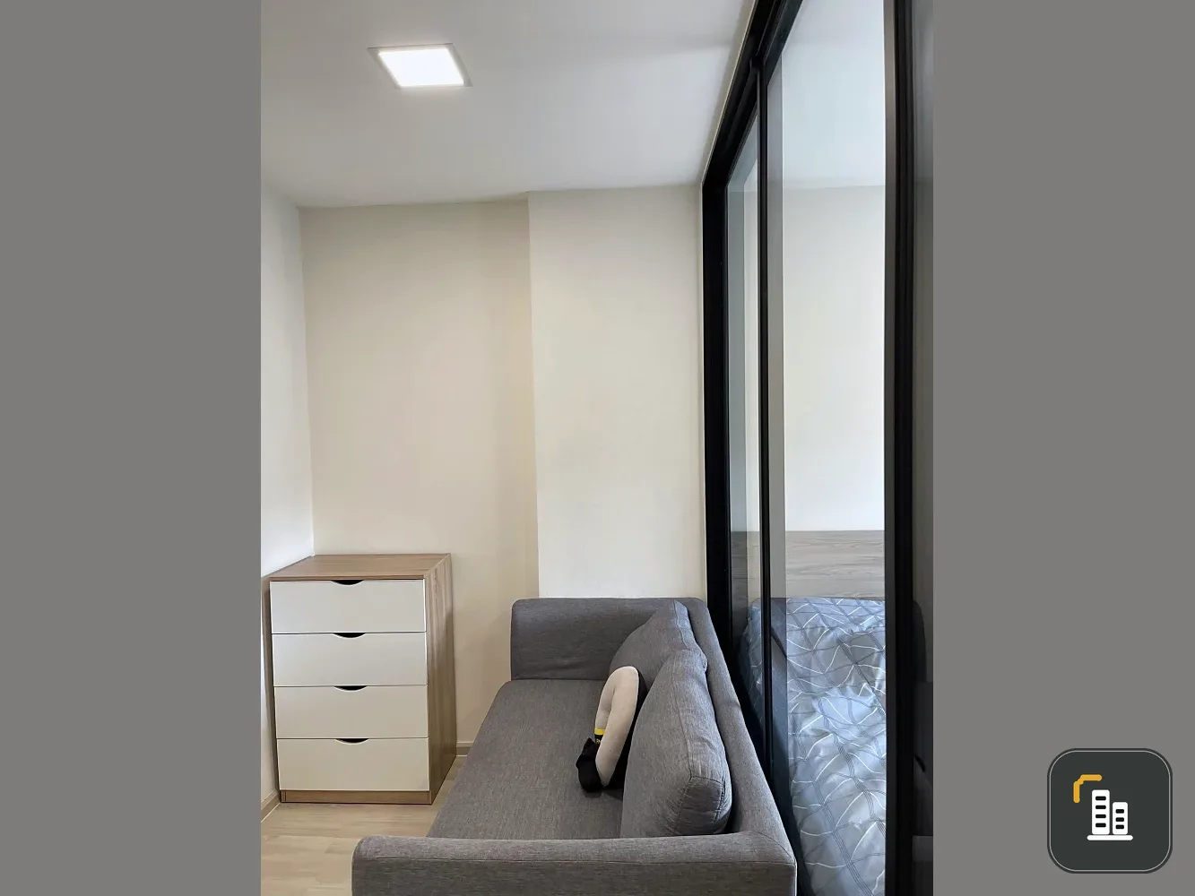 Plum Condo Saphan Mai Station for sale, 5th floor (middle unit). Includes kitchen and balcony. All amenities are included.