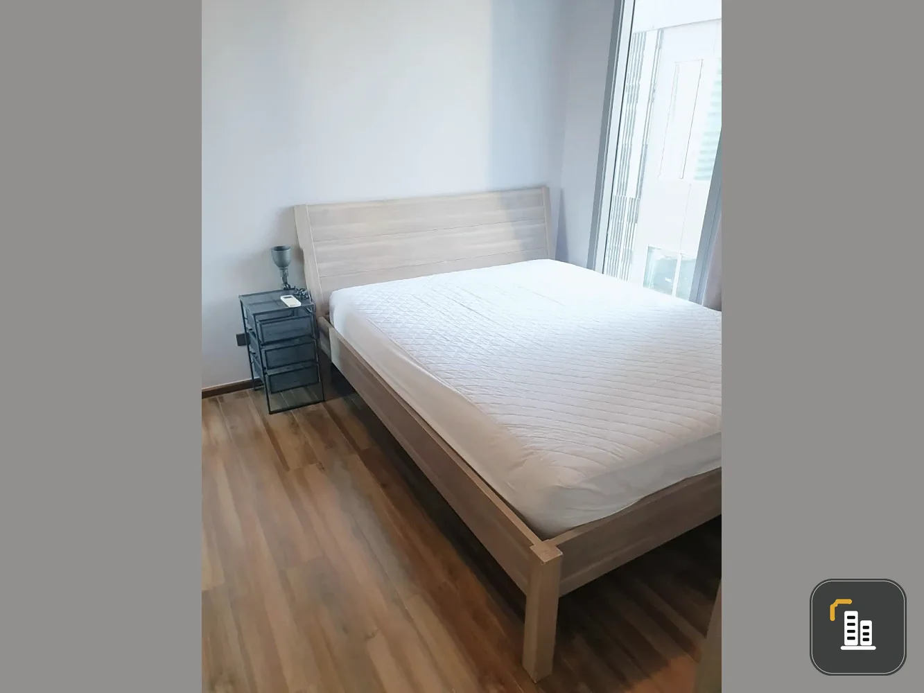 Selling Ceil by Sansiri corner unit with unobstructed view of Ekkamai Road. No buildings blocking the view. Reservation required.