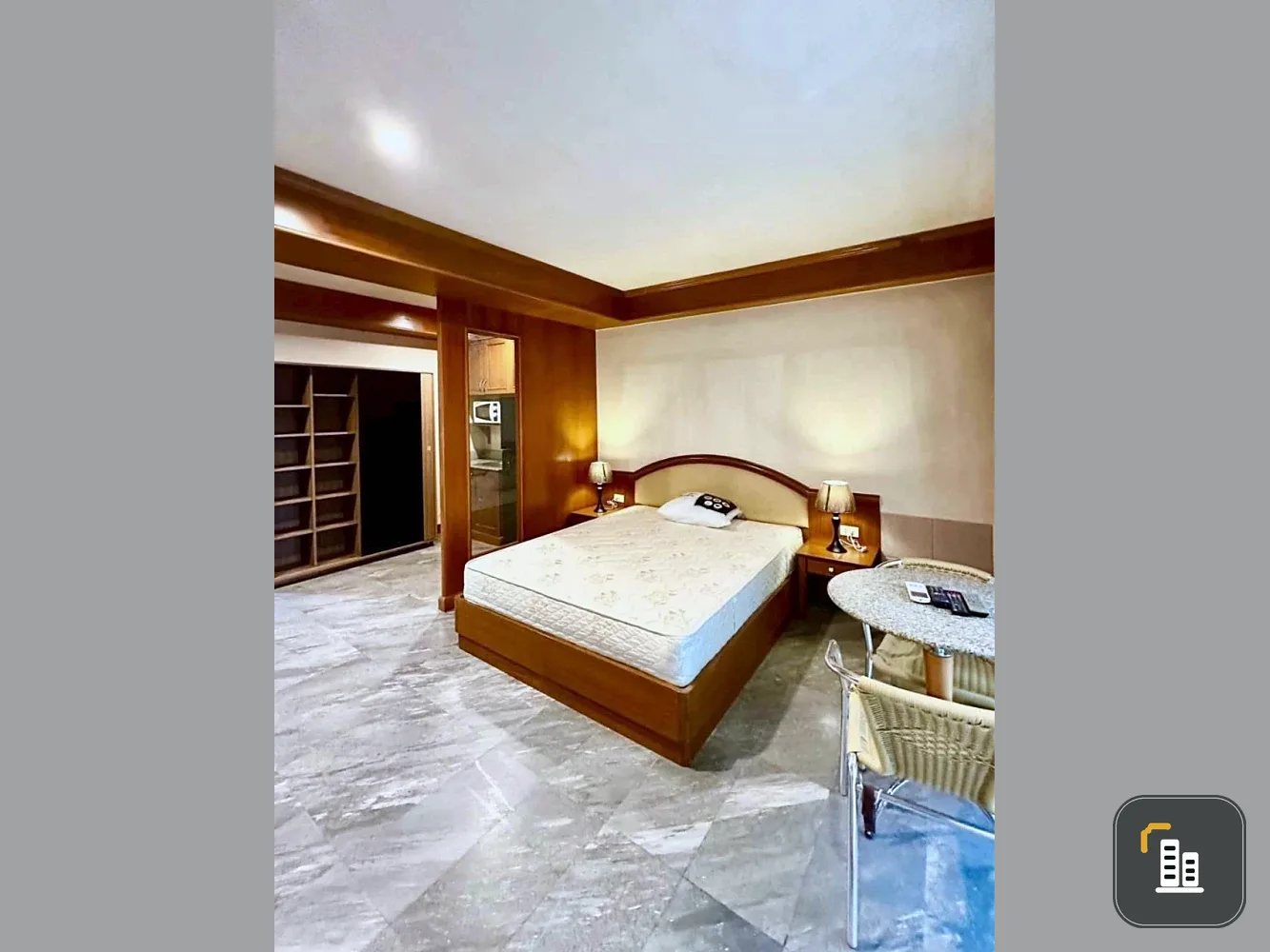 For rent: U Charoen Residence Town in Town. Beautifully decorated and fully furnished unit with ample living space. Don't miss out!