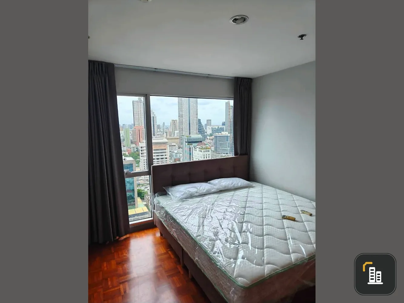 Condo for Rent: Silom Suites