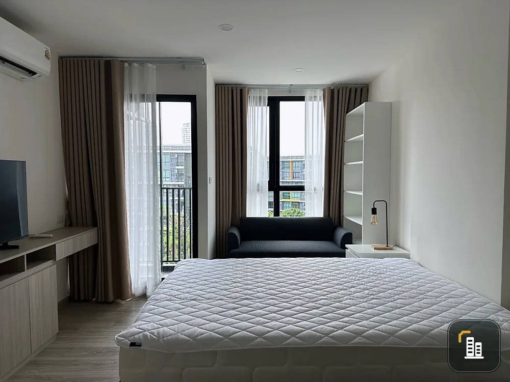 For rent: Origin Play Sri Udom Station, 7th floor, fully furnished unit. Book now! Don't miss out!