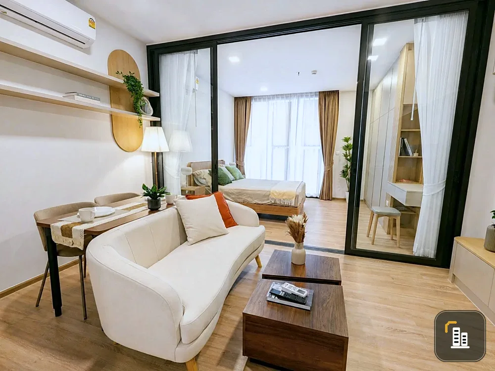 For rent: XT Phayathai, beautifully decorated unit with full furnishings, high floor, unobstructed view. The actual unit is as pictured and ready to m