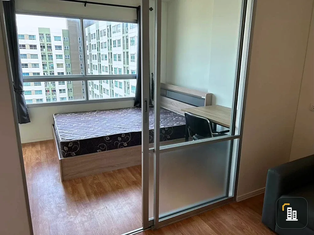 Selling a great unit at Lumpini Park Phetkasem 98, 19th floor. Interested? Book now!