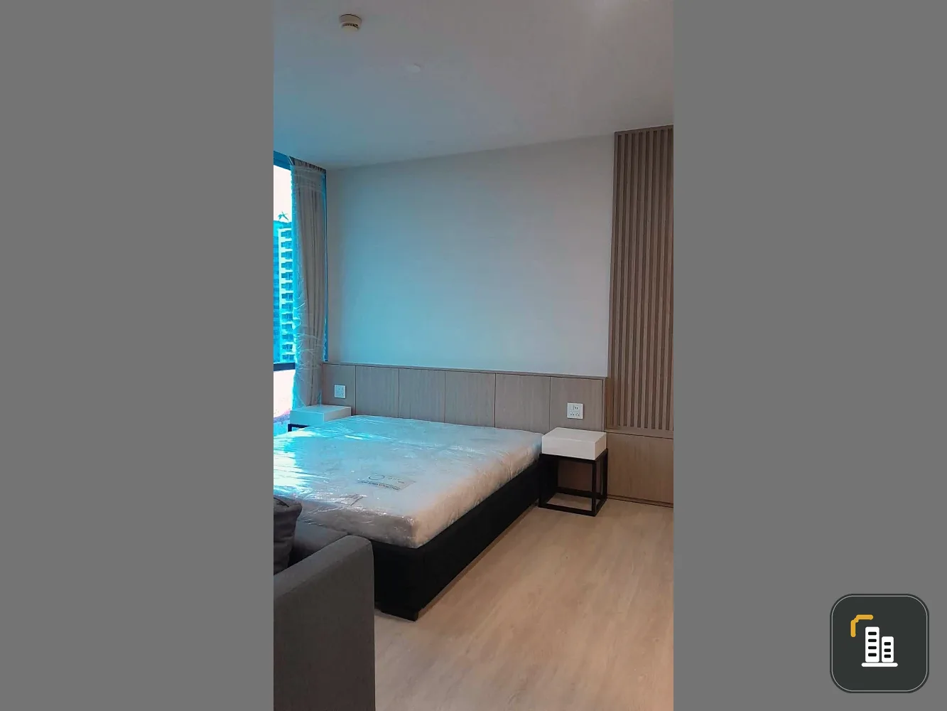 For rent: The Room Sukhumvit 21, 1 bedroom, 1 bathroom, spacious living area, high-quality built-in furniture. Book now!