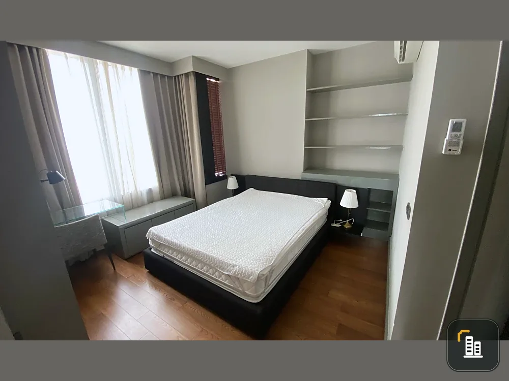For rent: M Silom, 41st floor. Nice, fully furnished unit. Book now! Don't wait!
