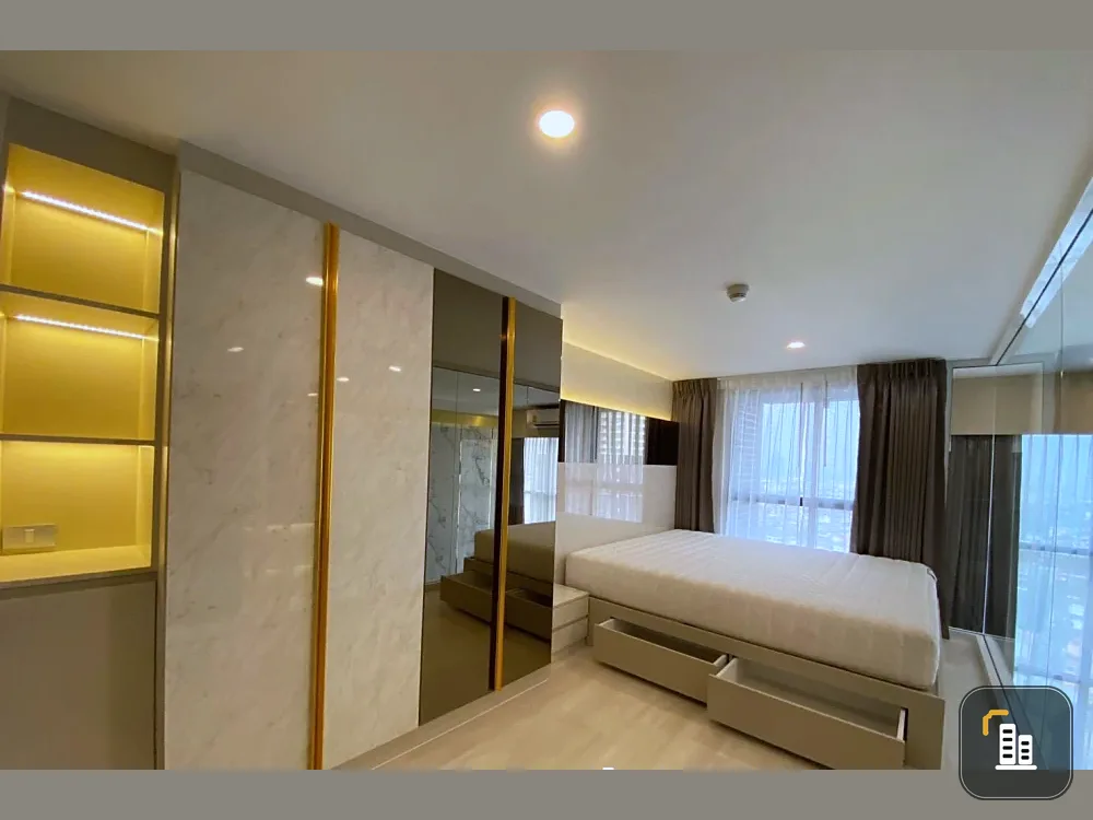 For rent: Knights Bridge Prime Sathorn, 24th floor. Nice, fully furnished unit. Book now!