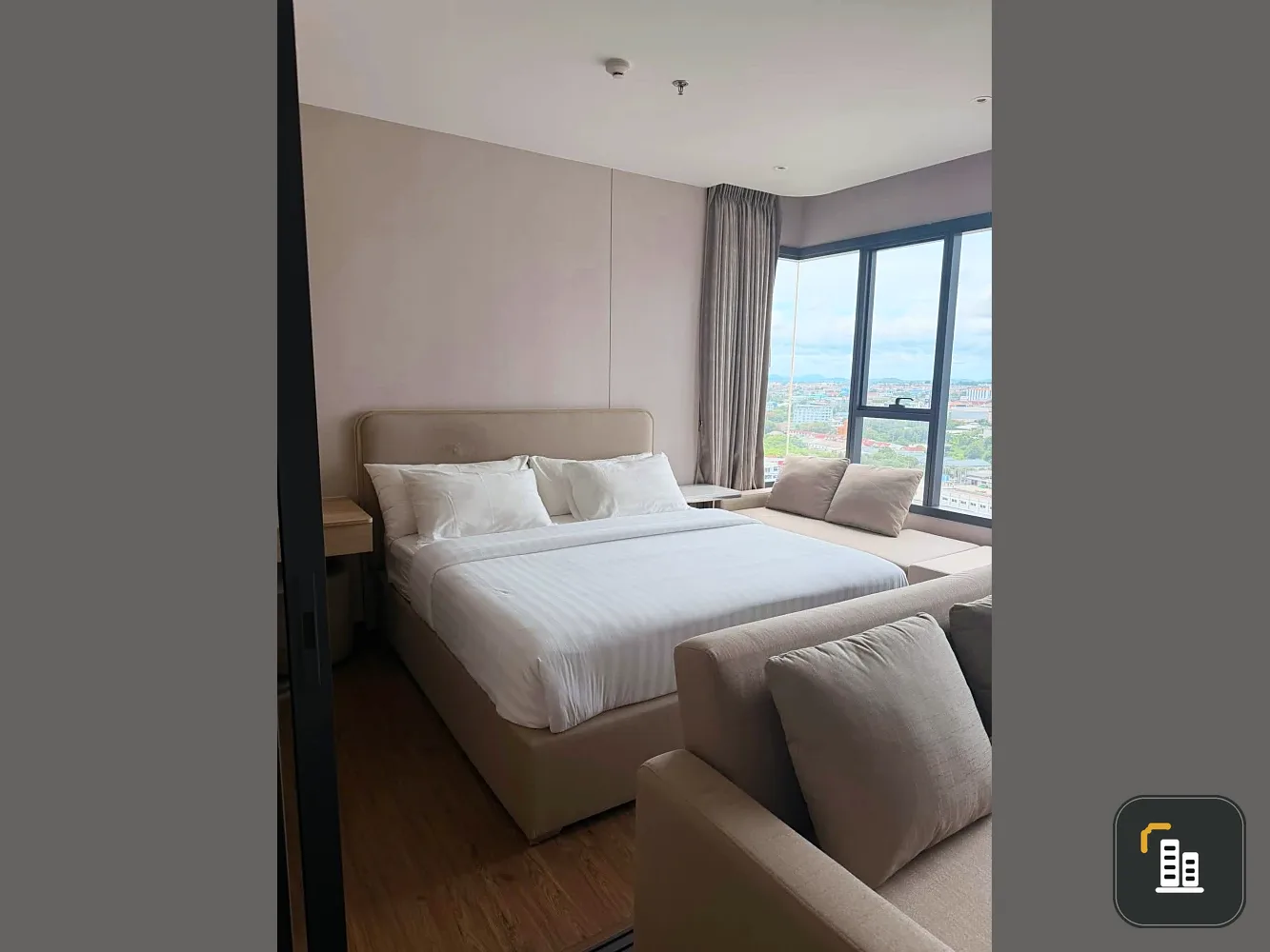 For rent: Once Pattaya. Beautiful, spacious rooms with complete functionality. Book now!