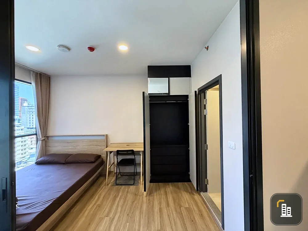 For rent condo The Stage Mindscape Ratchada–Huai Khwang, 9th floor, bedroom corner, good light. Shoot beautiful content The price is not too expensive