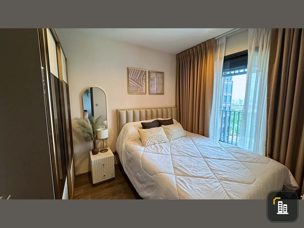 For rent: Life Ladprao Valley, spacious and comfortable room on a very high floor with amazing city views and great breeze. Book now!