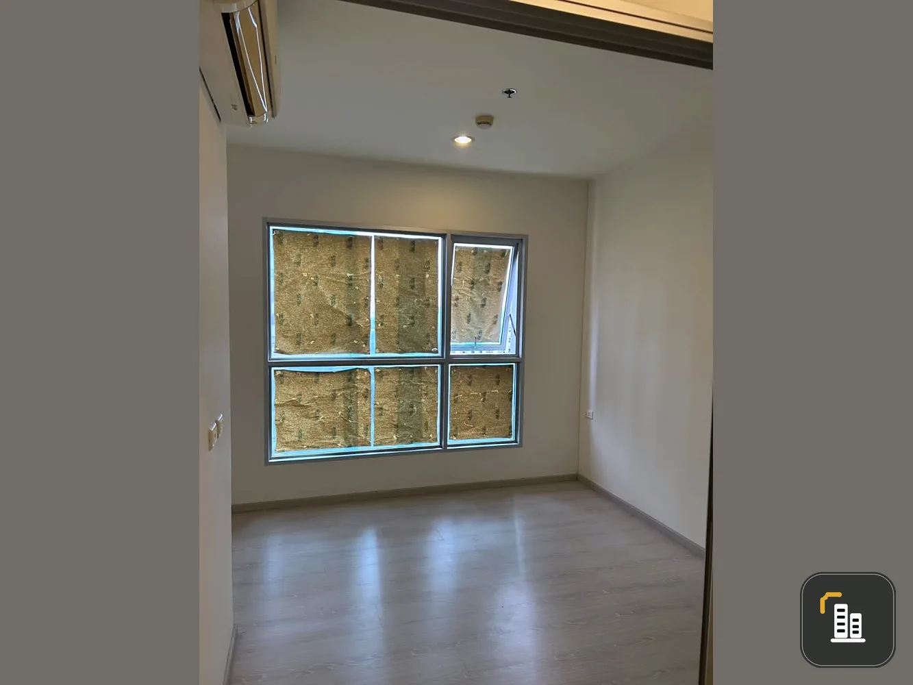 Selling a great-living unit at Aspire Sathorn-Taksin (Timber Zone), 7th floor, in a prime location with convenient transportation. Don't miss out!