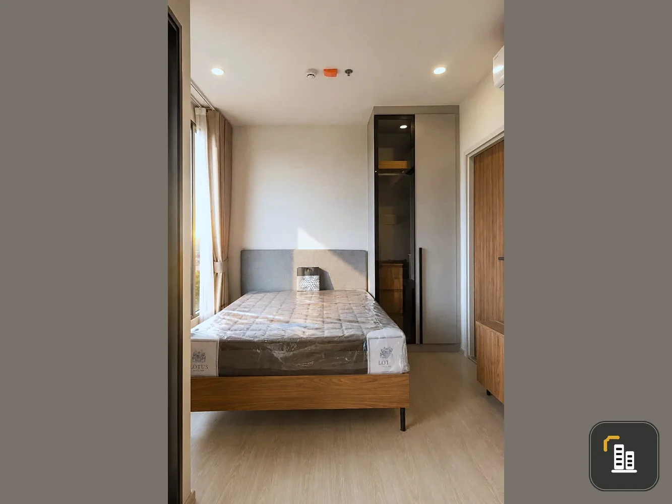 For rent: NUE RIVEREST Ratburana, corner unit, less crowded, fully furnished, unobstructed view. Book now!