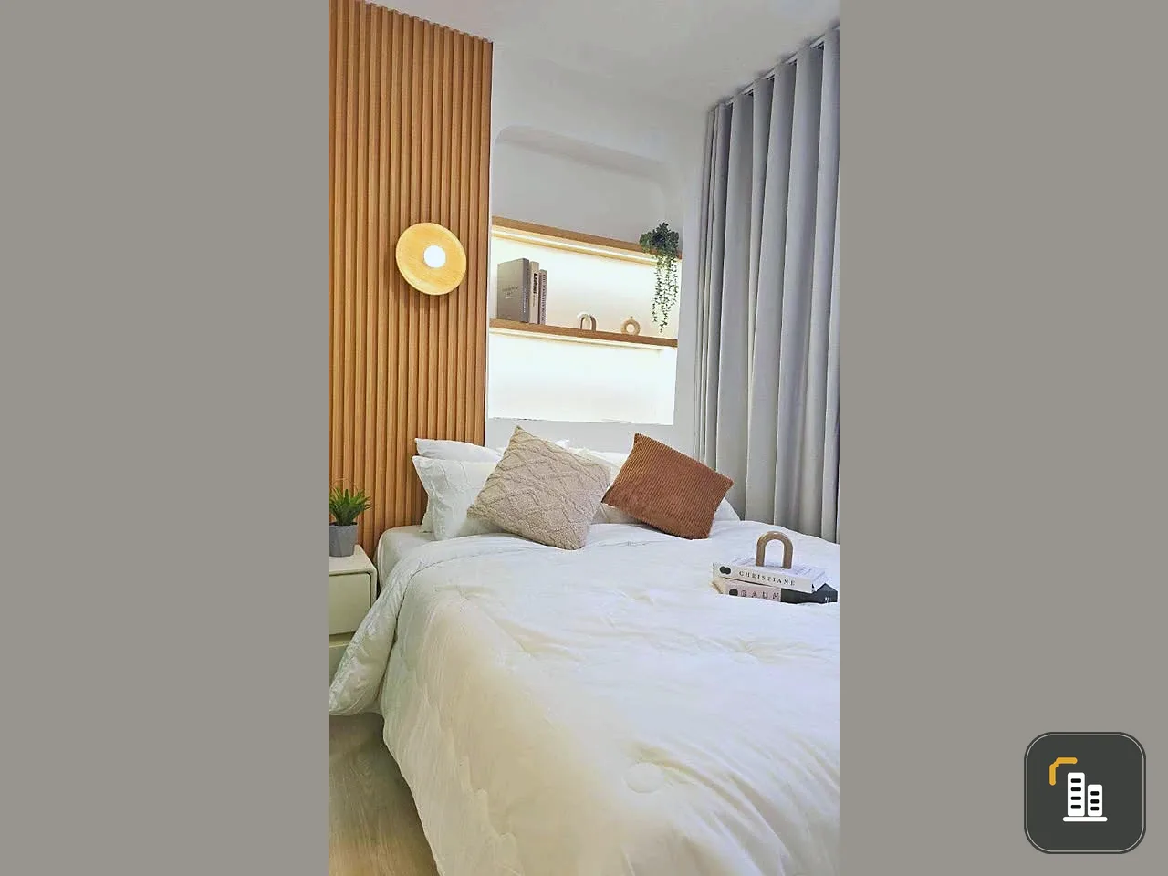 Selling a beautifully decorated unit at Lumpini Center Ladprao 111, featuring high-quality built-in furniture. Book now!
