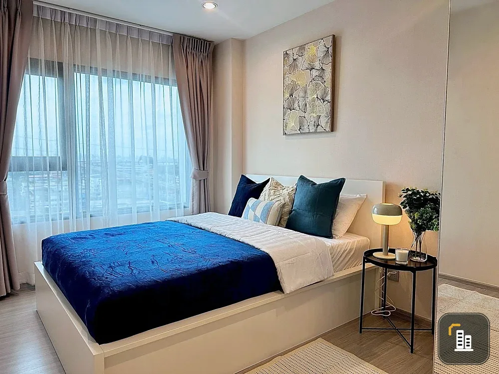 Selling Aspire Erawan Prime, 11th floor, corner unit, fully furnished. Book now!