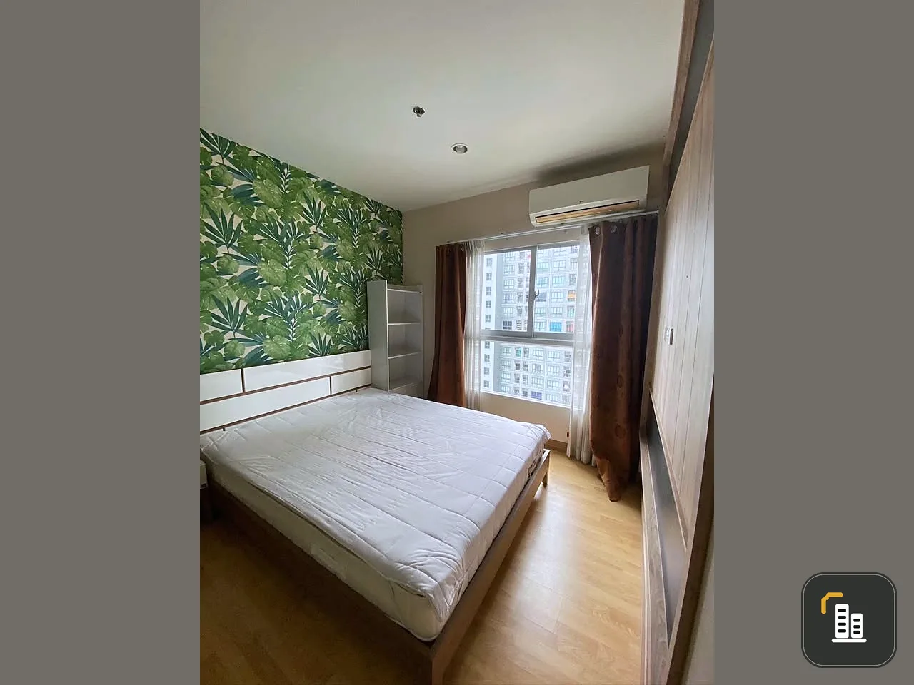 Selling The Parkland Taksin-Thapra unit. Beautifully decorated and fully furnished with high-quality wallpaper. Book now!