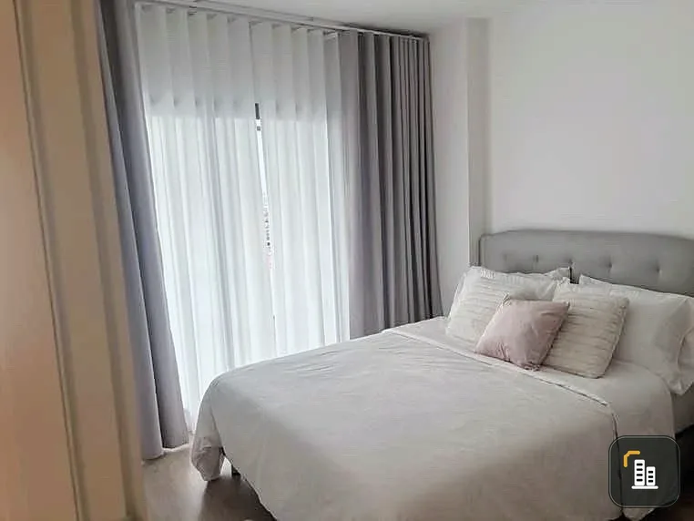 For rent: Life Rama 4 - Asoke, 10th floor, fully furnished unit. Ready to move in. Book now!