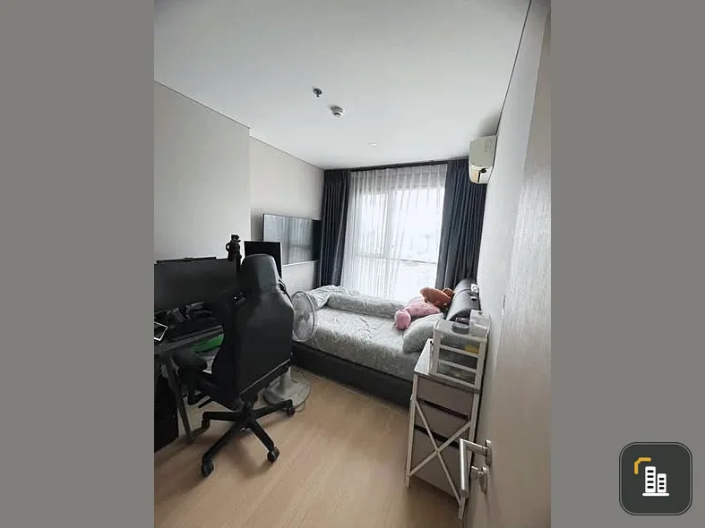 Condo for rent Lumpini Park Phahol 32, corner room with privacy, 29th floor, city view, can see the Elephant Building. Completely convenient here