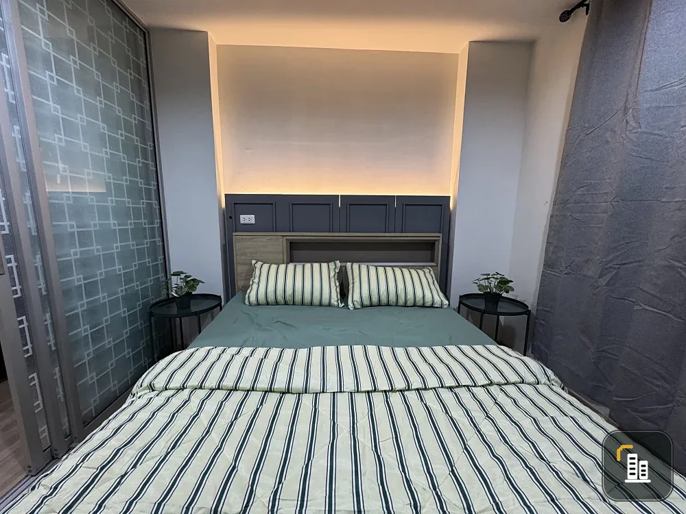 Condo for rent at The Niche id Serithai. The unit is partitioned into separate, clearly defined zones. Amazing price! Book now!