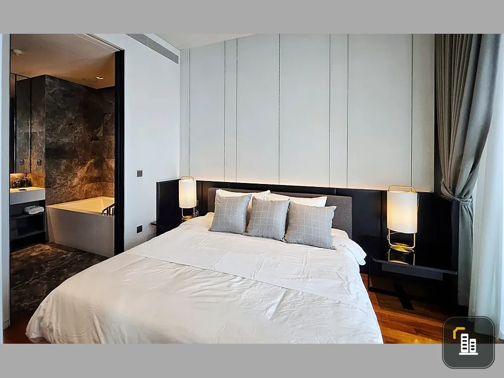 For rent: Banyan Tree Residences Riverside, a very high-floor unit offering unparalleled privacy and luxurious decor.