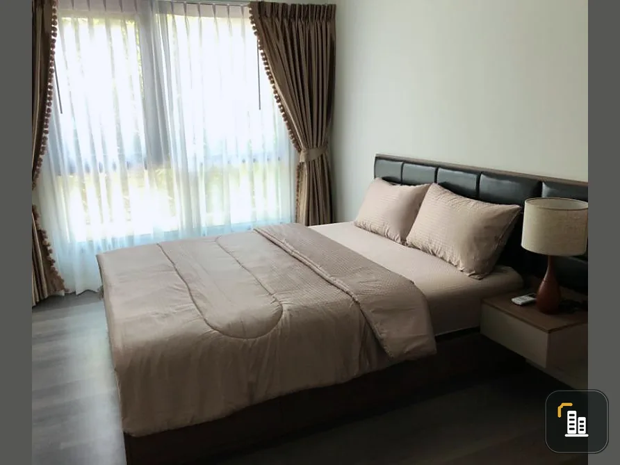 The room is ready. very close to the train comfortable journey It's easy to eat food. Come and buy it. The Stage Tao Poon.