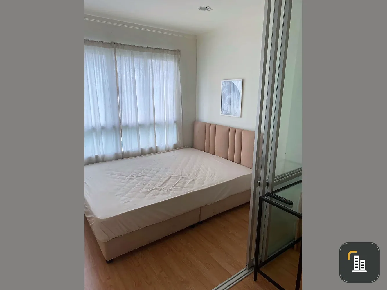 For sale or rent: Lumpini Ville Phatthanakan-Phetchaburi New Road. Clean, good condition room with complete furniture. Ready to move in.