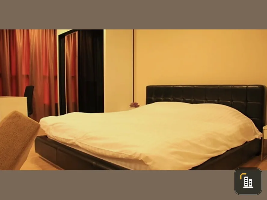 For rent: The Light House Sathorn-Chareonnakorn, 11th floor, fully furnished, ready to move in. Book now!