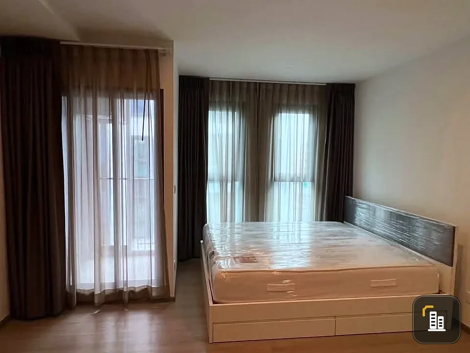 Selling Aspire Ratchayothin, North-facing unit. No direct afternoon sun. Pool view, very relaxing atmosphere. Reservation required.