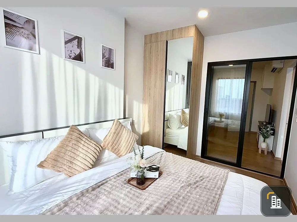 For rent: Chewathai Pinklao condo, comfortable and fully furnished. Book now!