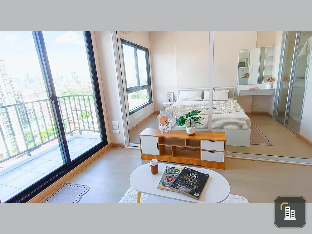 Selling The Parkland Phetkasem-Thapra, beautifully decorated Muji-style room with high-quality built-in furniture. Don't miss out!
