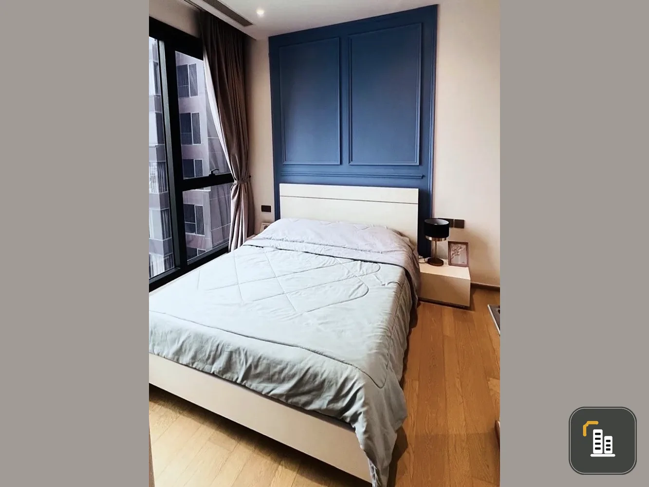 Selling Ashton Asoke-Rama 9, fully furnished. Book now!