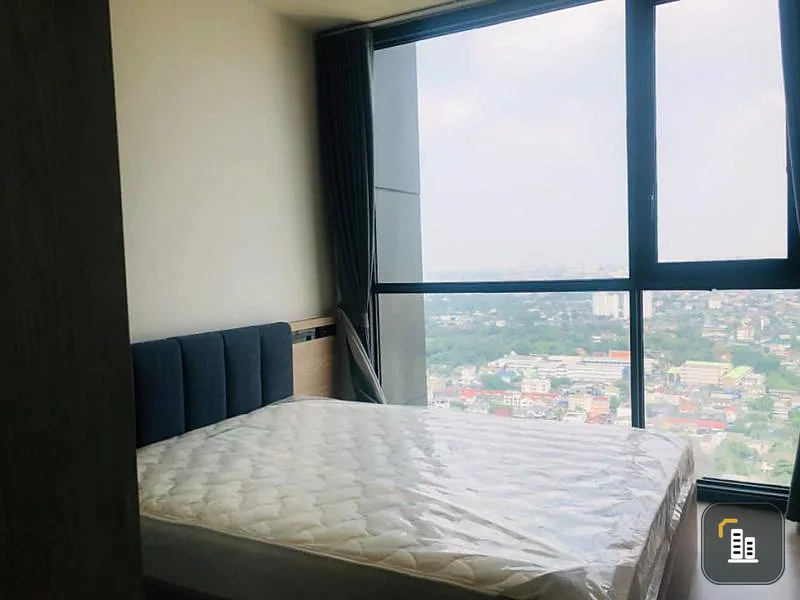 One floor above the sky, there is only one room, large size, very beautiful decoration, ready to move in. The Line Wong Sawang