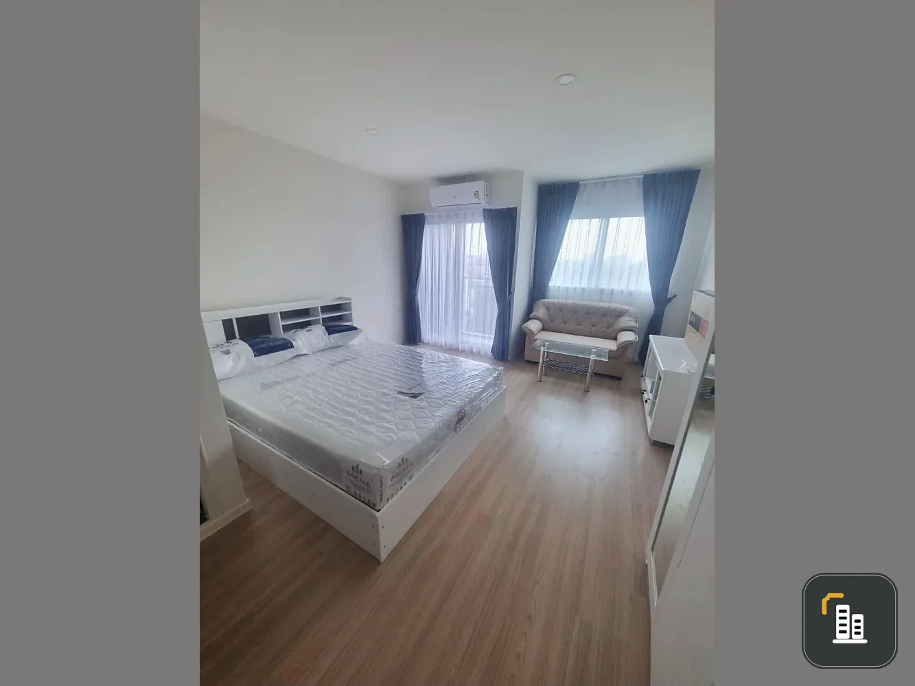 Selling 10 units on the 7th floor of Lumpini Ville Chaengwattana. Fully furnished. Book now!