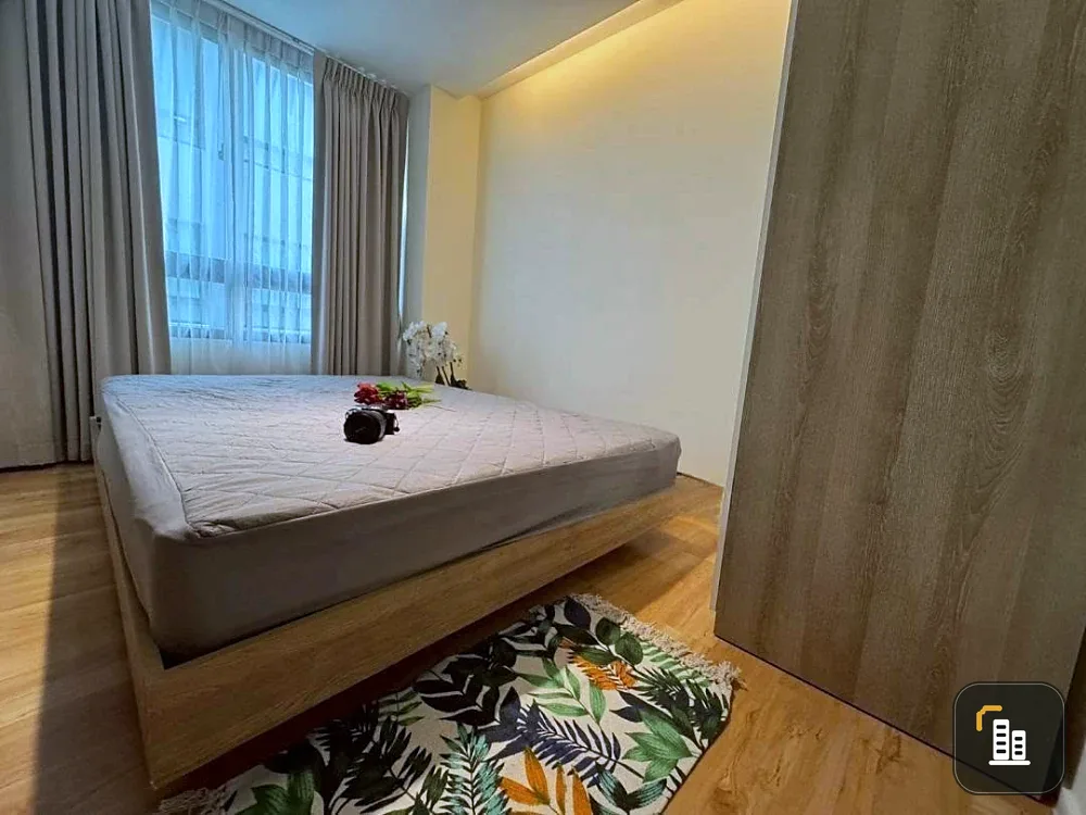 Modern condo for rent, Charansanitwong 79, Modern Luxury building, corner unit with glass partition to balcony, fully furnished and equipped with appl