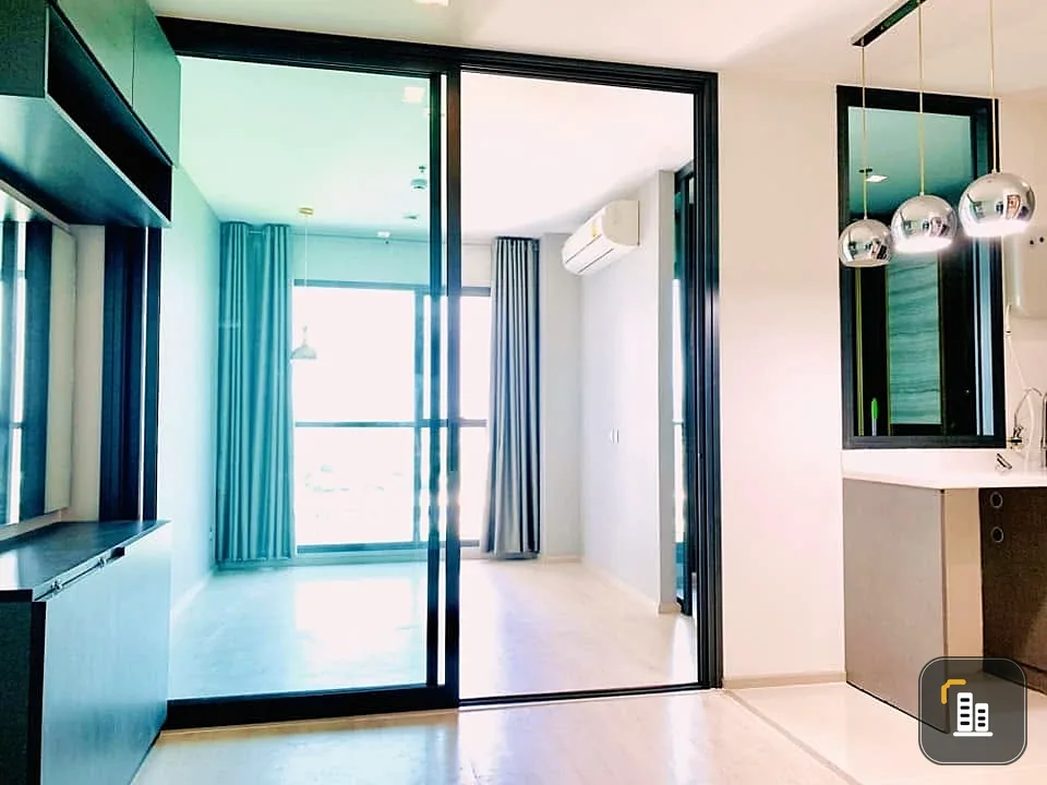 For rent: Rhythm Rangnam, 1 bedroom, 1 bathroom condo in a prime location with convenient transportation. Don't just look, book now!