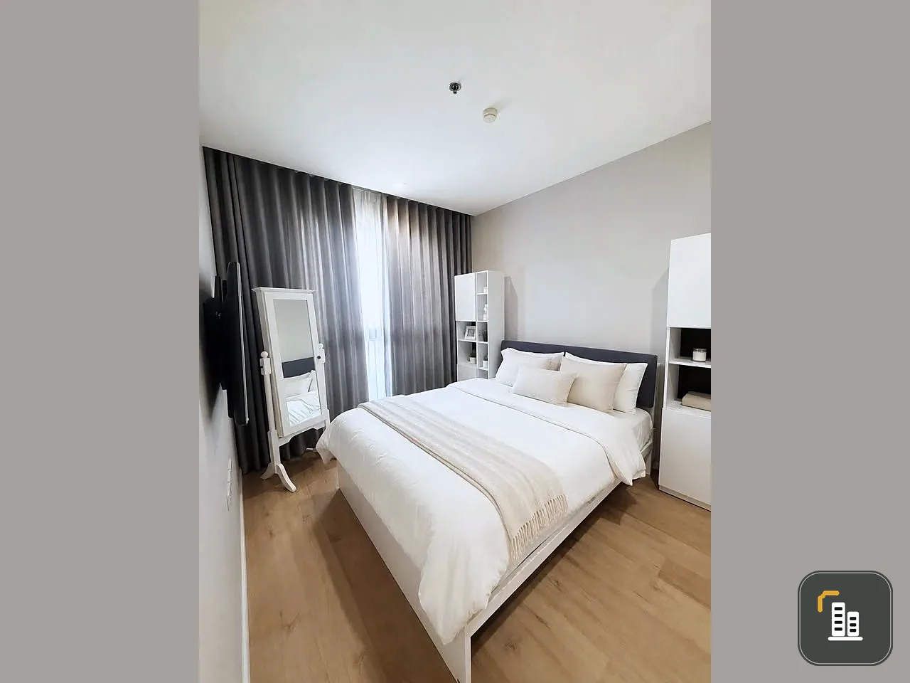 Condo for rent, QUINN CONDO RATCHADA 17. Spacious and comfortable room, fully furnished, ready to move in. Book now before you miss this opportunity!