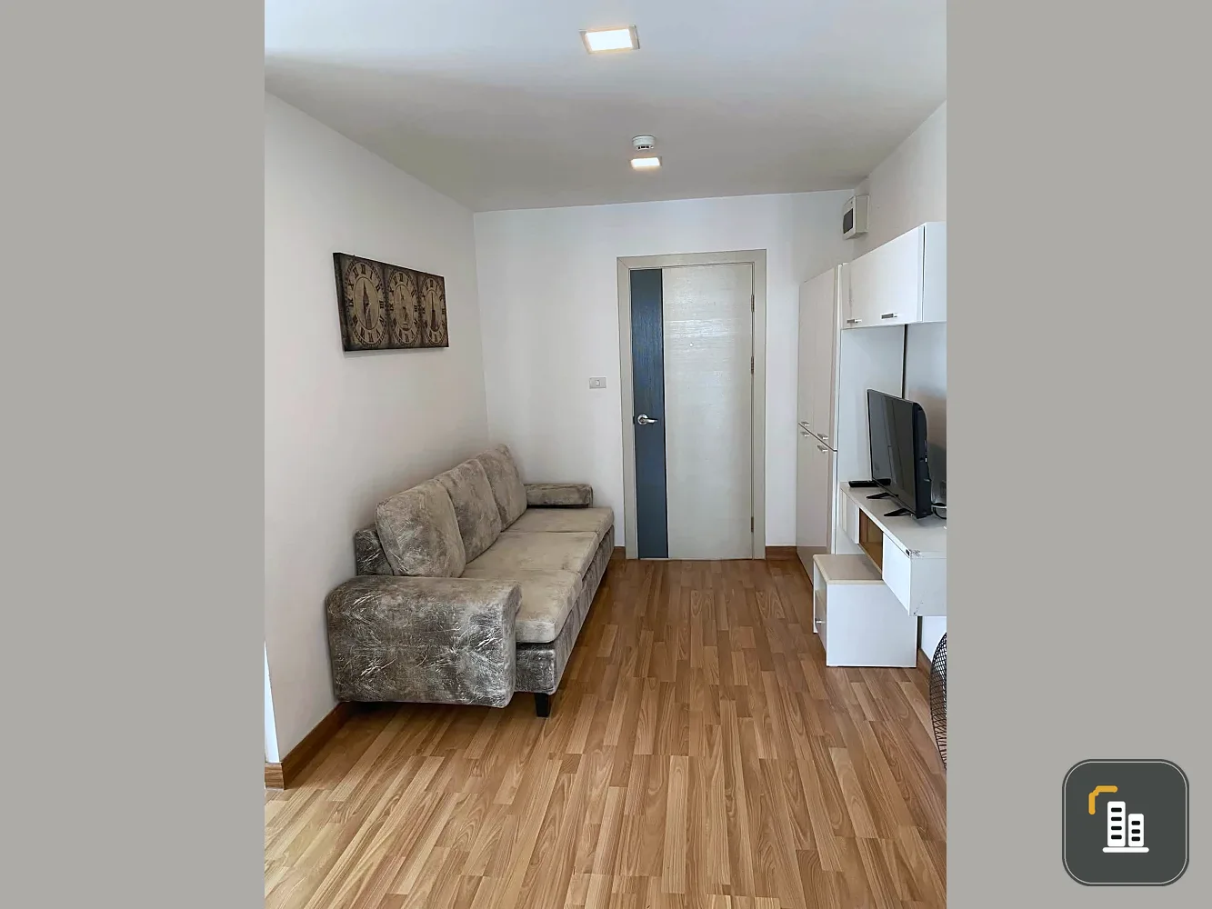 Urgent sale! The One Plus D Condo (Soi Hua Mak 12)