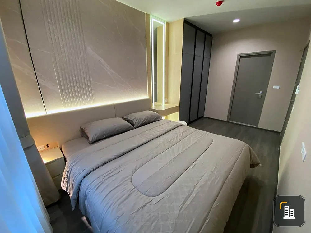 For rent: Ideo Sukhumvit - Rama 4, 15th floor unit with high-quality built-in furniture. Don't miss this opportunity!