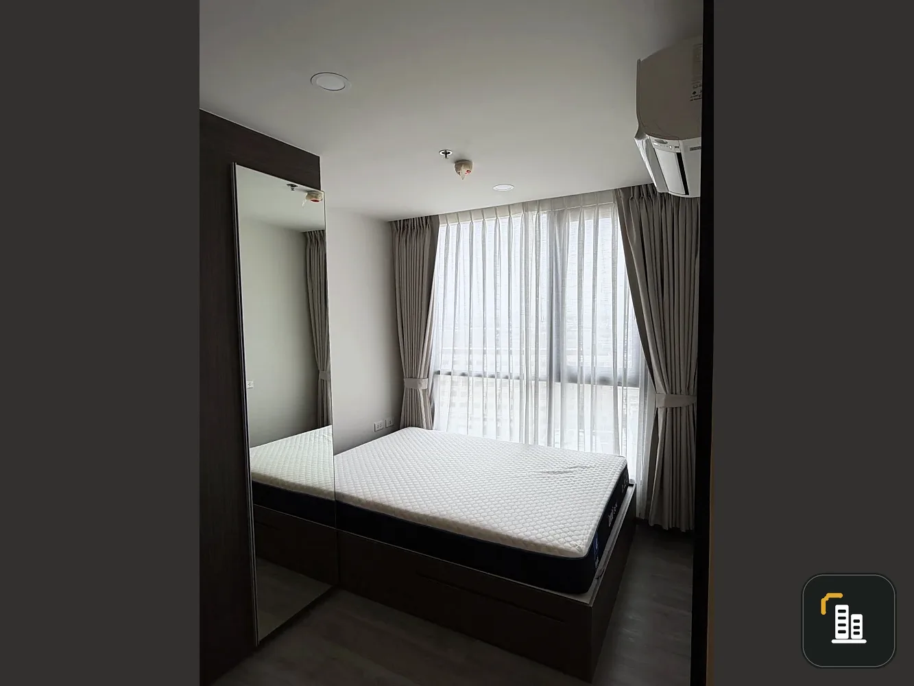 Selling The Origin Ladprao-Bangkapi, north-facing unit. No direct sunlight, the room stays cool, the air conditioner uses less, and electricity bills