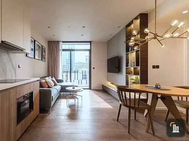 For rent: MUNIQ Sukhumvit 23, a luxury condo in the heart of Sukhumvit. 2 bedrooms, 17th floor, city view. Don't miss out!