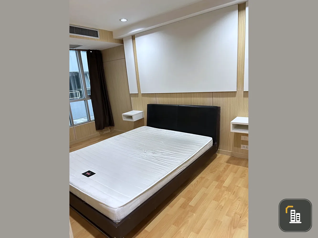 For rent: The Inspire Place ABAC Rama 9. Spacious and comfortable room with ample living space. Great value! Book now, don't miss this opportunity!