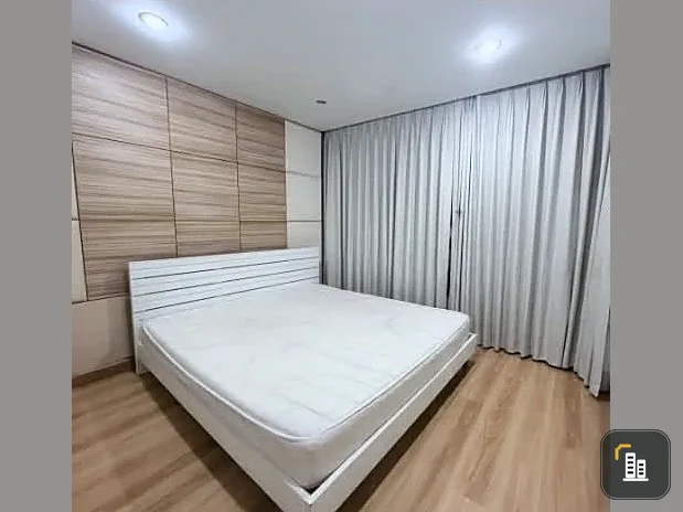 Selling Zenith Place @ Huay Kwang, 2nd floor. Conveniently located near the swimming pool and fitness center. The room is in good condition and ready