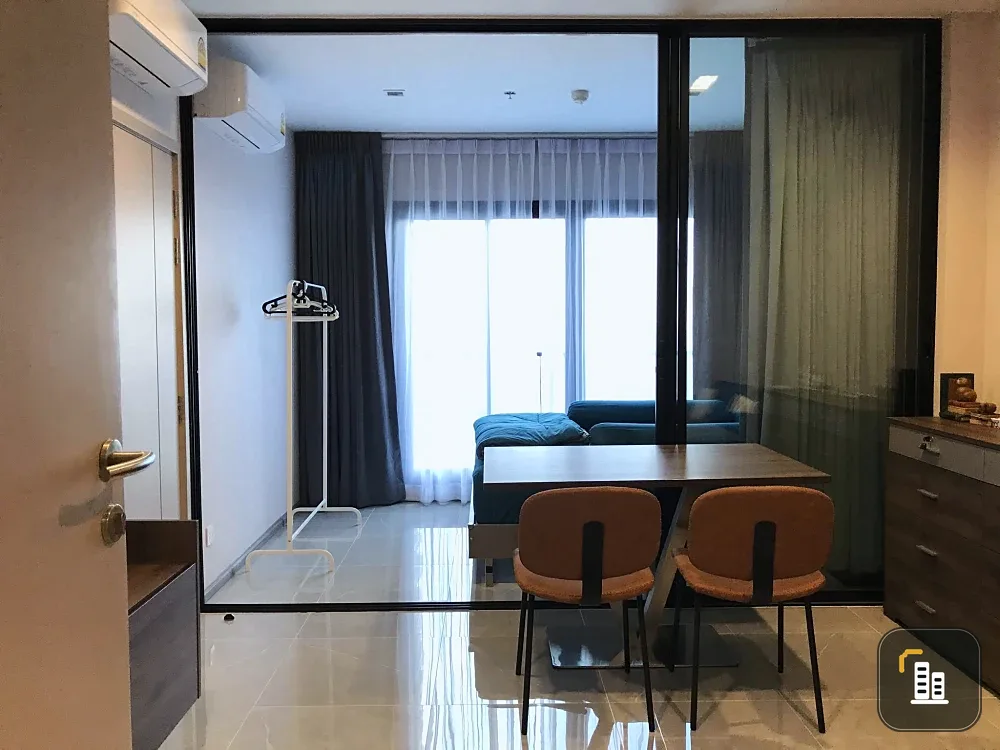 Urgent sale! The Politan Rive condo, 42nd floor, river view, fully furnished. Book now, don't miss out!