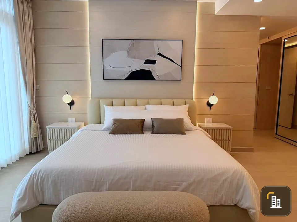 For sale or rent THE HEIGHT THONGLOR designed in a Warm Modern Luxury style giving a warm, elegant and private feeling.