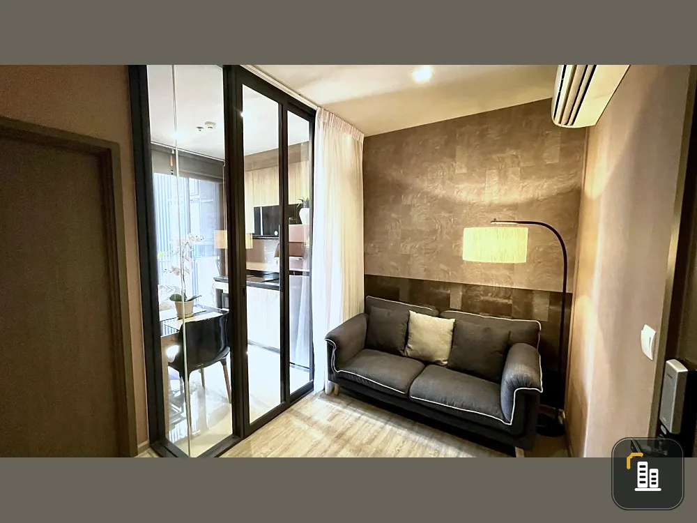 Urgent sale, The Line Wong Sawang, spacious room, fully furnished, ready to move in. Complete electrical appliances. Don't miss it. Book now.