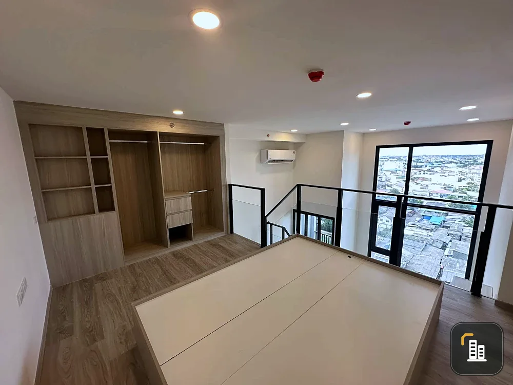 Selling down payment Origin Place Phetkasem, Duo Space room, 10th floor, panoramic view, pets allowed. Complete with project furniture